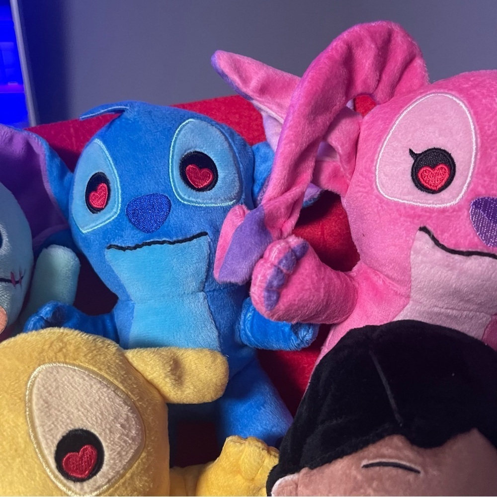Disney Stitch & Friends Plush Valentine Day Gift Bouquet - Picture 14 of 15